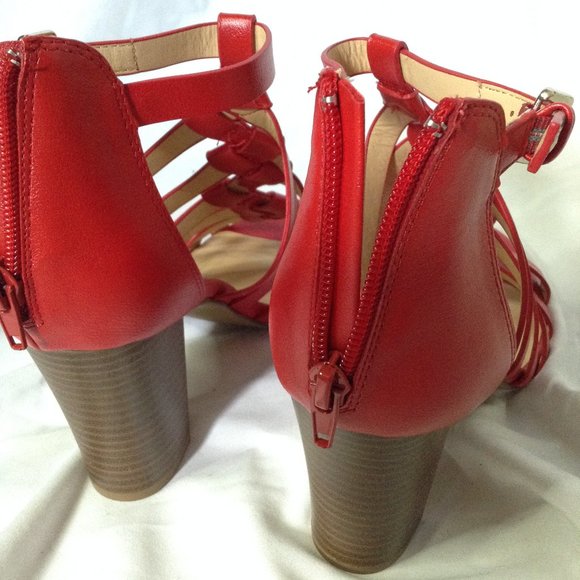 Ruby red cross up dsw shoe - Picture 6 of 7